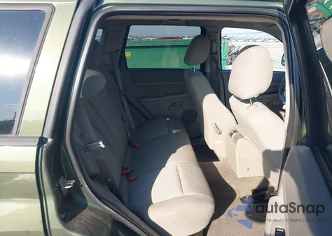 2007 Jeep Grand Cherokee Laredo z USA, uszkodzony, nr VIN 1J8GS48K07C663415